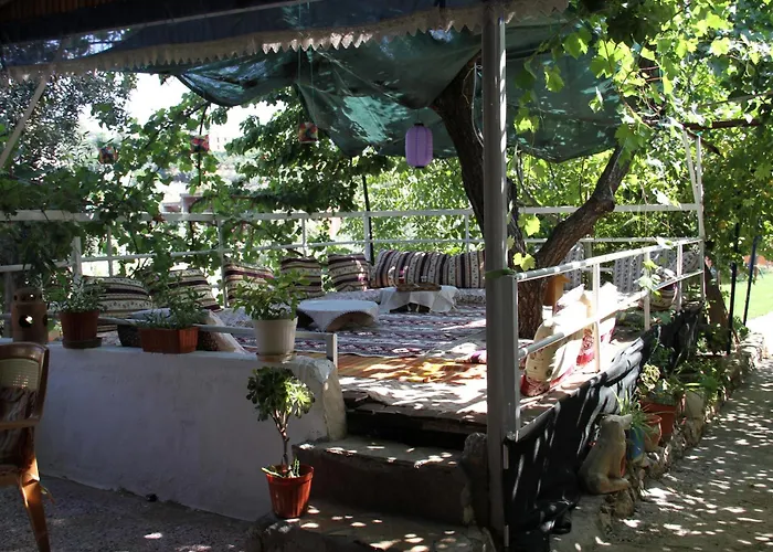 Rose Pension